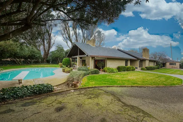 $898,500 | 419 Burkhard Road, Vernalis, CA 95385