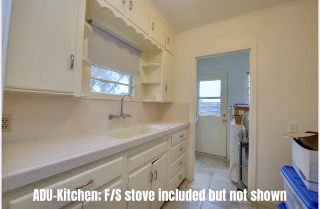 $898,500 | 419 Burkhard Road, Vernalis, CA 95385