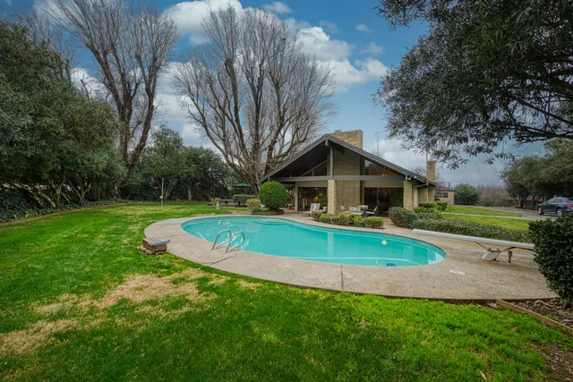 $898,500 | 419 Burkhard Road, Vernalis, CA 95385