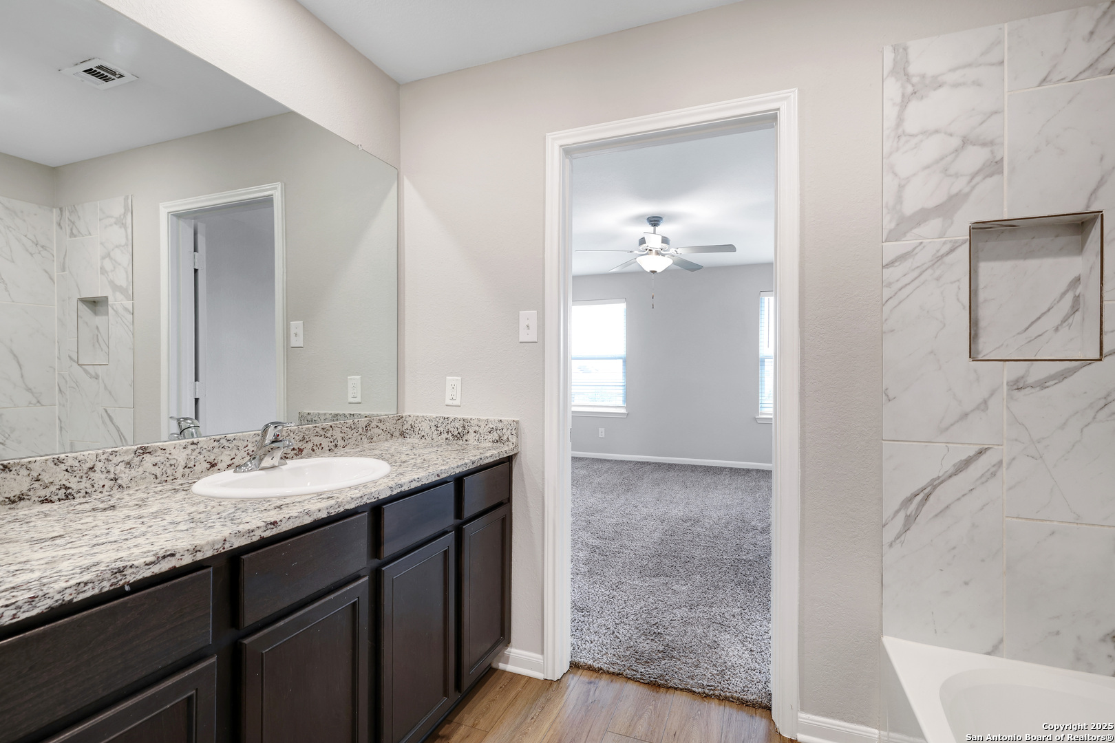 9226 Bennett Forest Converse, TX 78109 - Photo 15 of 27