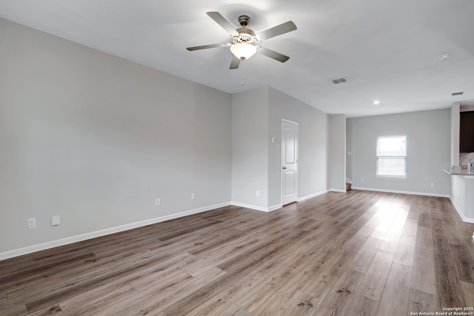 9226 Bennett Forest Converse, TX 78109 - Photo 4 of 27