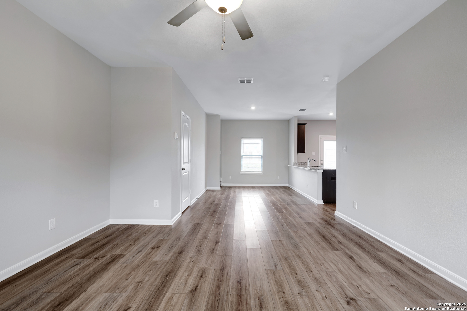 9226 Bennett Forest Converse, TX 78109 - Photo 5 of 27