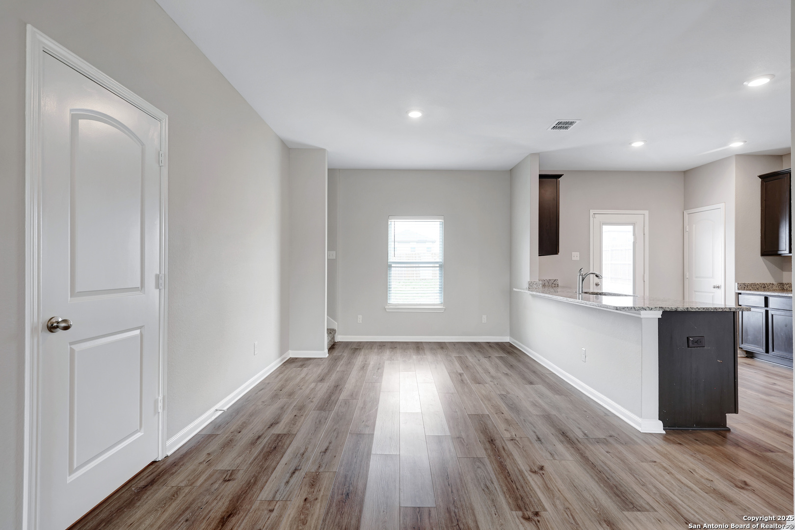 9226 Bennett Forest Converse, TX 78109 - Photo 6 of 27