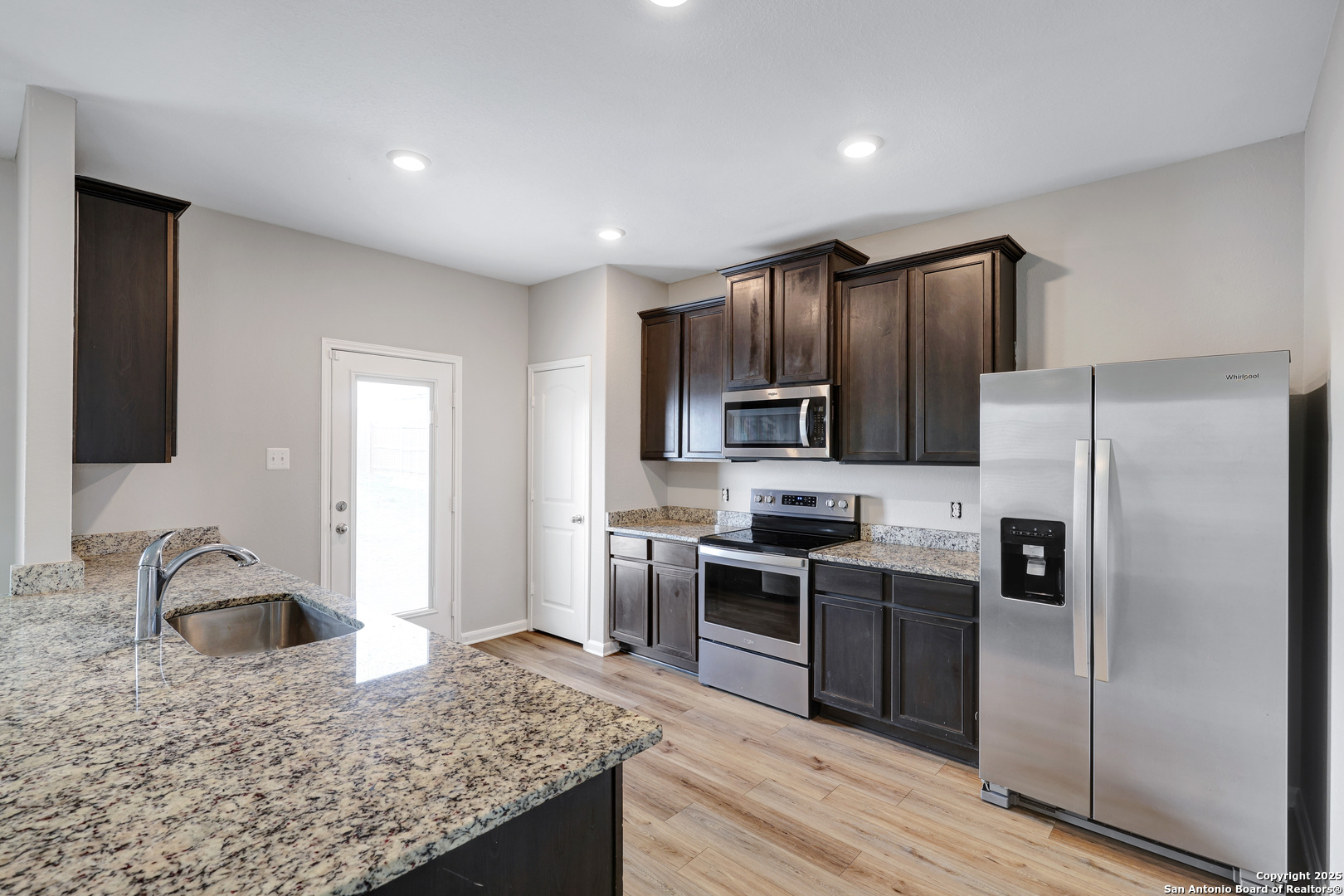 9226 Bennett Forest Converse, TX 78109 - Photo 9 of 27