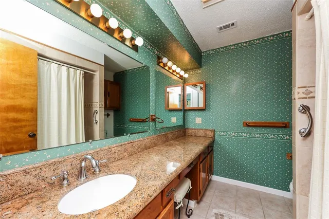 $2,350 | 534 Aspendale Drive, Dallas, TX 75253