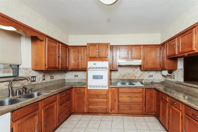 $2,350 | 534 Aspendale Drive, Dallas, TX 75253