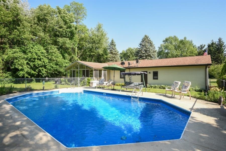 66802 Ellen Road Dowagiac, MI 49047 - Photo 1 of 12 vht_viewer_29