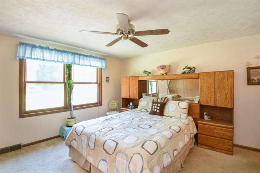 66802 Ellen Road Dowagiac, MI 49047 - Photo 8 of 12 vht_viewer_14