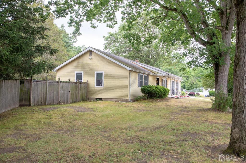 15 Old Forge Road Helmetta, NJ 08828 - Photo 14 of 16 Gallery Image 14