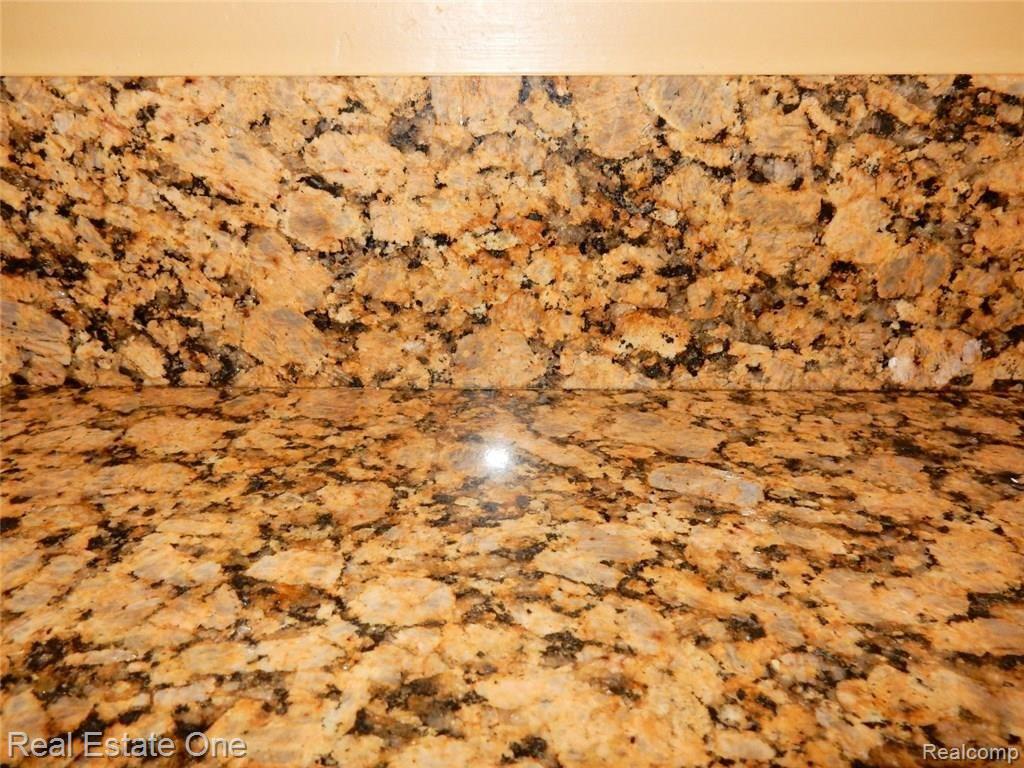 385 Arlington Drive Rochester, MI 48307 - Photo 19 of 64 Kitchen (6) (Large).JPG