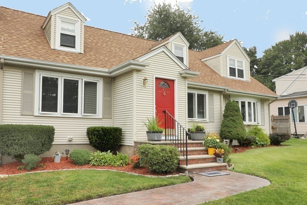 47 Windsor Road Norwood, MA 02062 - Photo 1 of 41 Gallery Image 1
