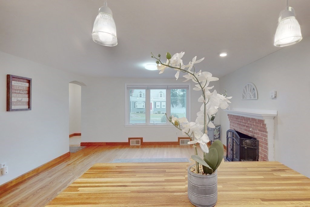 47 Windsor Road Norwood, MA 02062 - Photo 15 of 41 Gallery Image 15