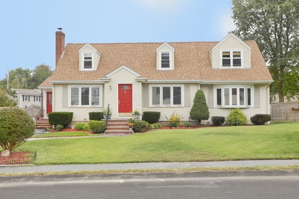 47 Windsor Road Norwood, MA 02062 - Photo 2 of 41 Gallery Image 2