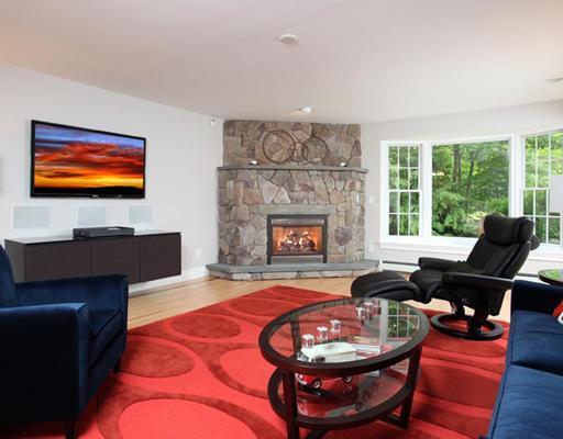 3 Chesterwood Road Cape Elizabeth, ME 04107 - Photo 9 of 25 Living Room.