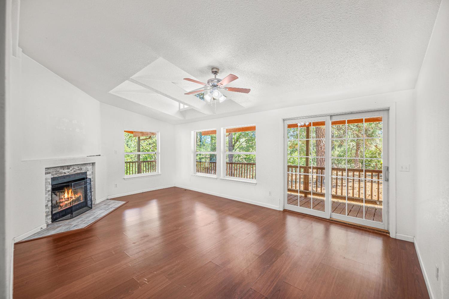 22991 Retherford Road Auburn, CA 95602 - Photo 6 of 31 Gallery Image 6