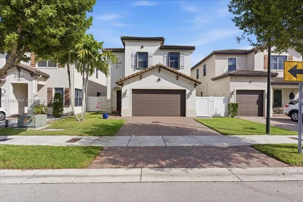 $4,100 | 3407 West 99th Place, Unit 3407, Hialeah, FL 33018