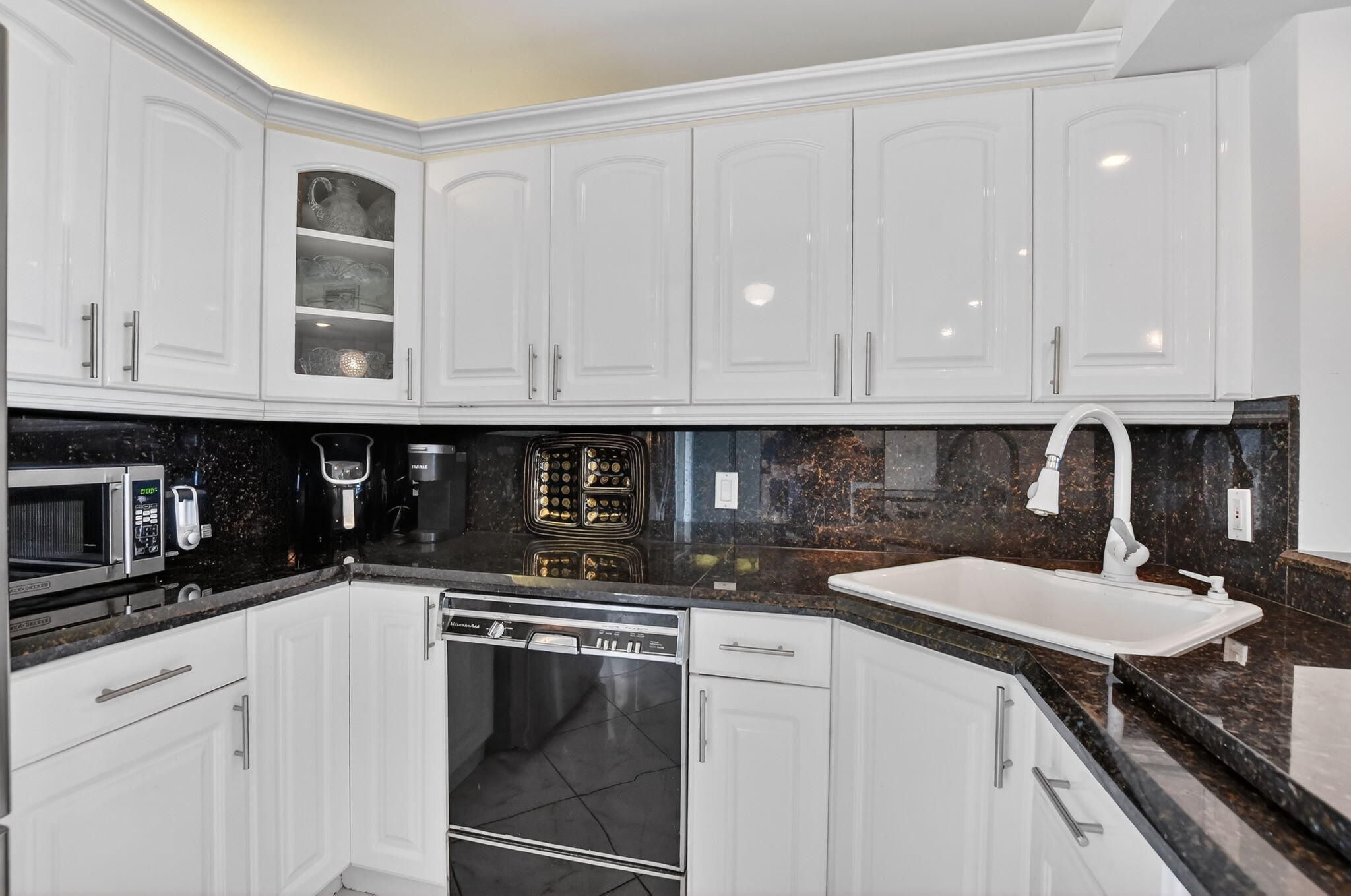 3000 South Ocean Boulevard, Unit 1004 Boca Raton, FL 33432 - Photo 13 of 56 5-web-or-mls-DSC_1254