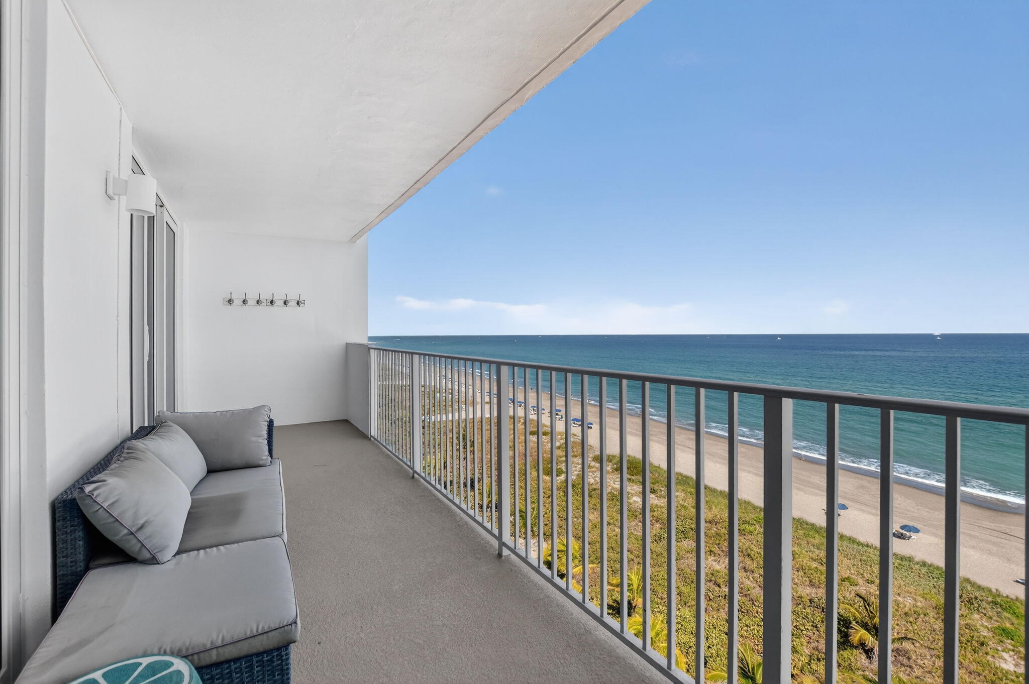 3000 South Ocean Boulevard, Unit 1004 Boca Raton, FL 33432 - Photo 5 of 56 34-web-or-mls-DSC_1342