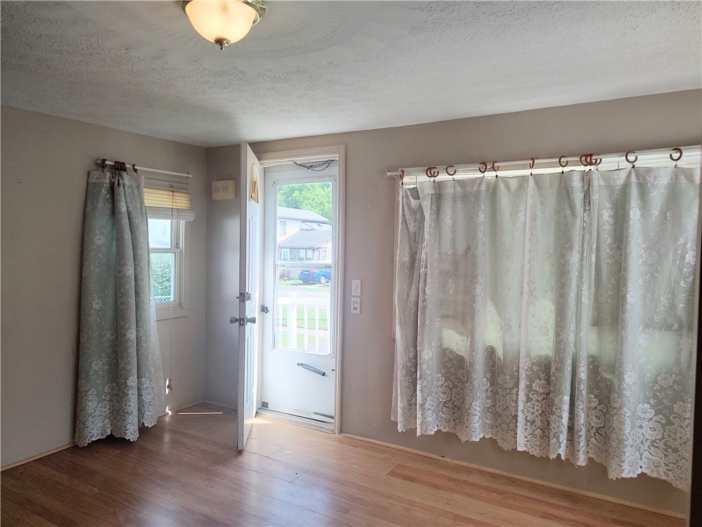 111 East Elizabeth Street Waterloo, NY 13165 - Photo 5 of 41
