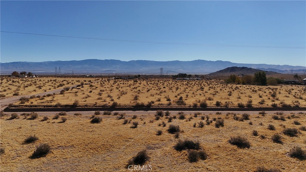 713 Waalew Road Lucerne Valley, CA 92356 - Photo 10 of 10 a view of wooden floor and a view of outdoor space