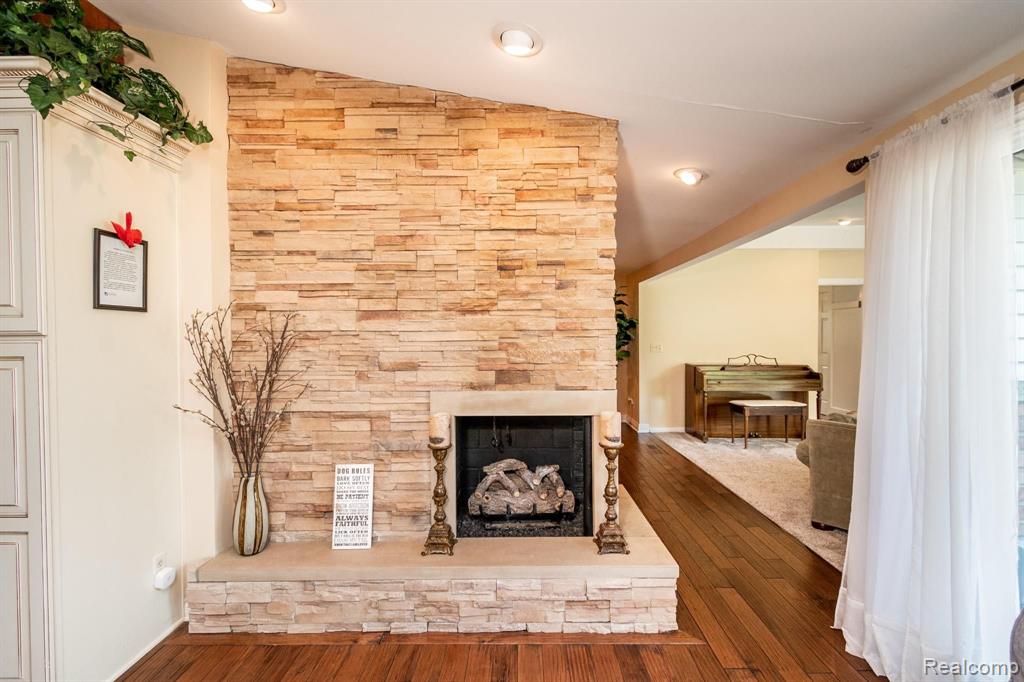 380 Donegal Drive Rochester Hills, MI 48309 - Photo 10 of 34