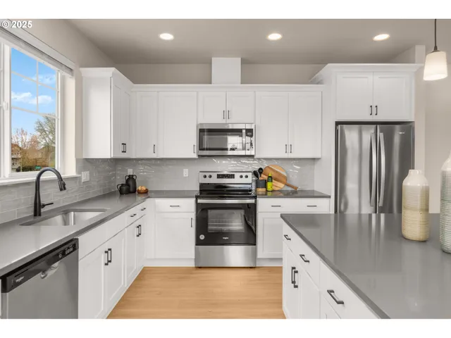 $509,500 | 5153 Southeast Davis Road, Hillsboro, OR 97123