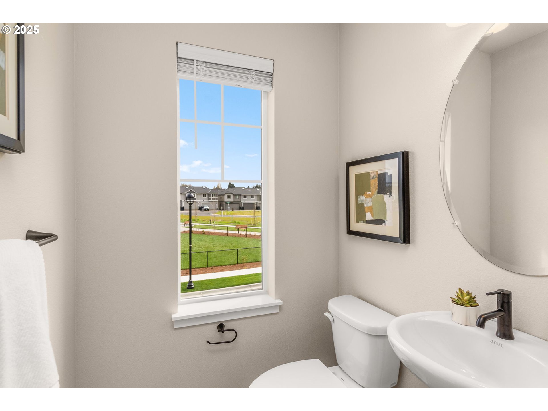 5153 Southeast Davis Road Hillsboro, OR 97123 - Photo 10 of 28