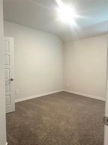 $2,500 | 655 Divine Gardens Drive, Lavon, TX 75166