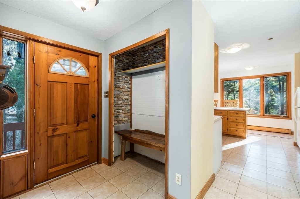 357 Concord Street Gloucester, MA 01930 - Photo 13 of 41