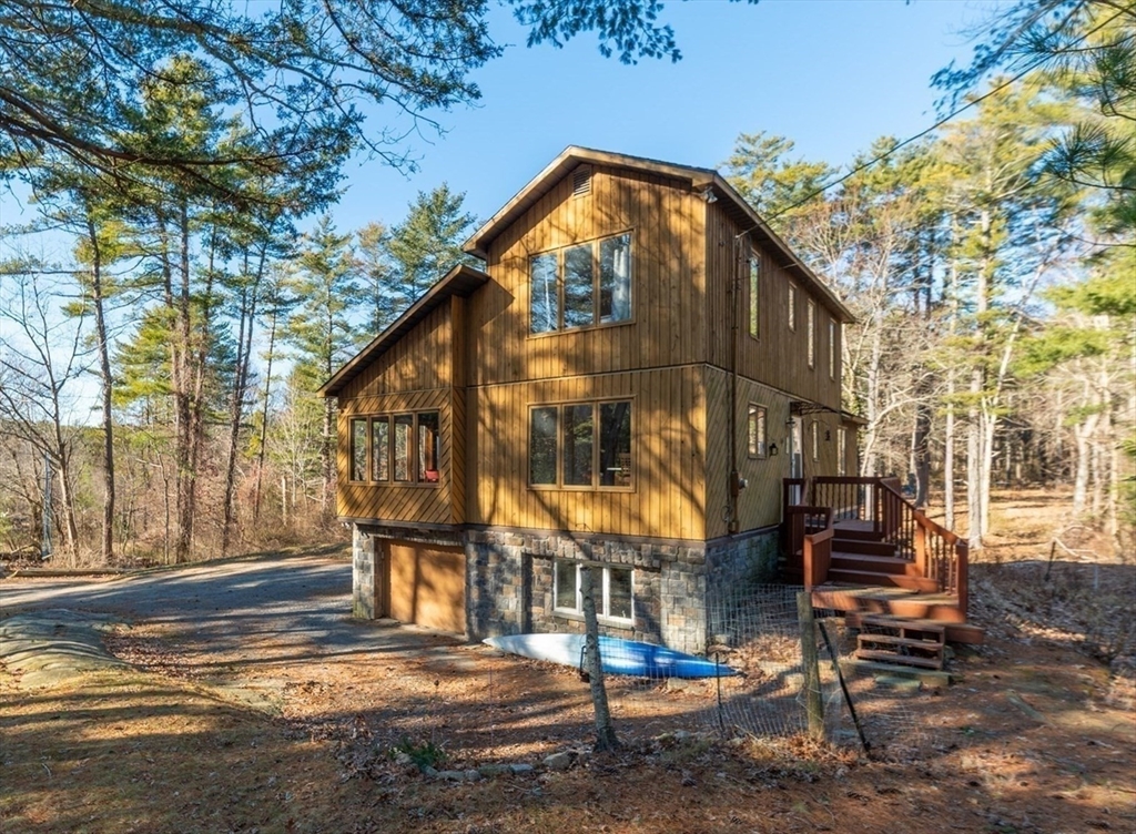 357 Concord Street Gloucester, MA 01930 - Photo 2 of 41