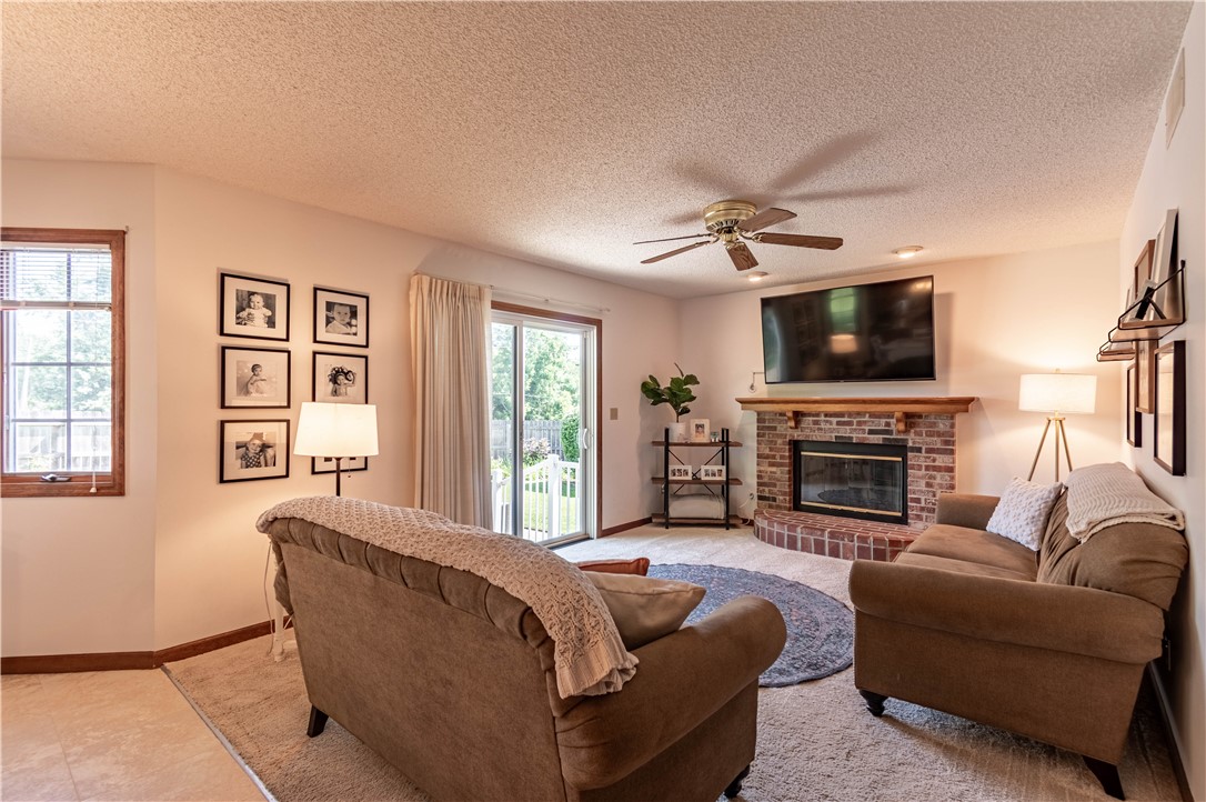 1202 West Pineview Court Decatur, IL 62526 - Photo 13 of 42