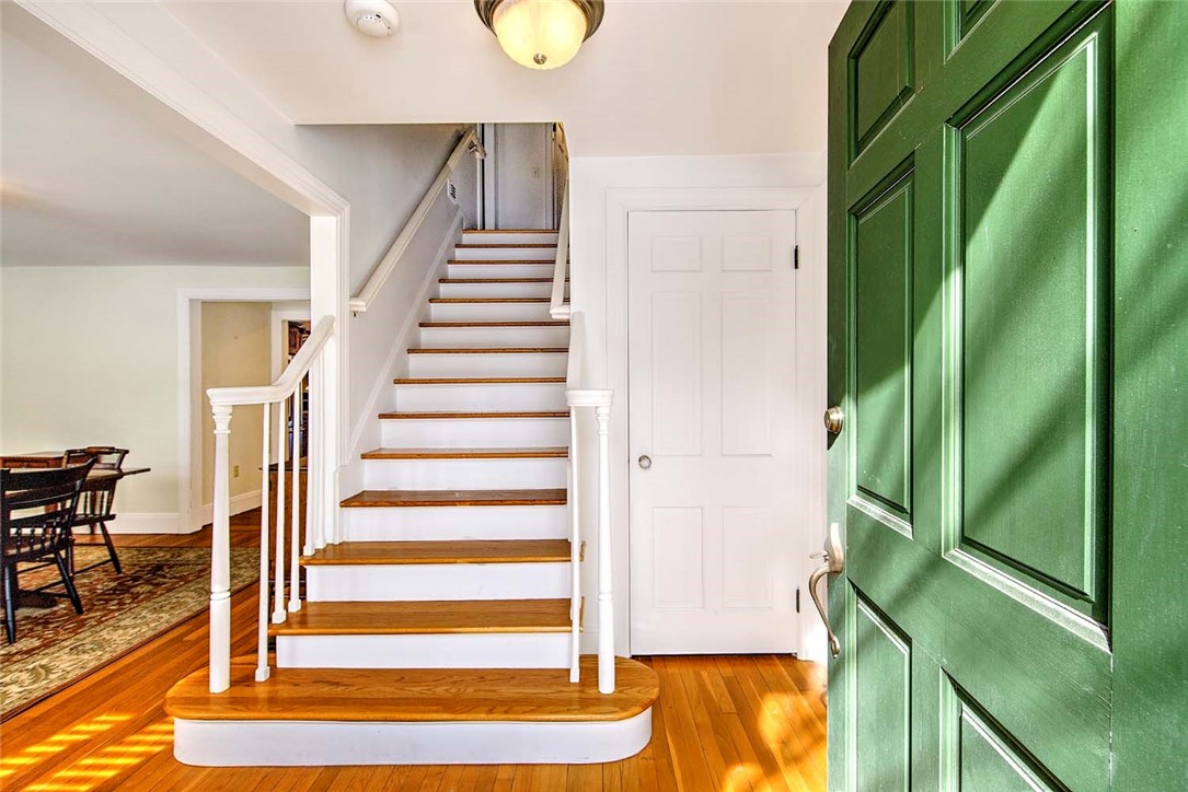 11 Elton Road Barrington, RI 02806 - Photo 2 of 43