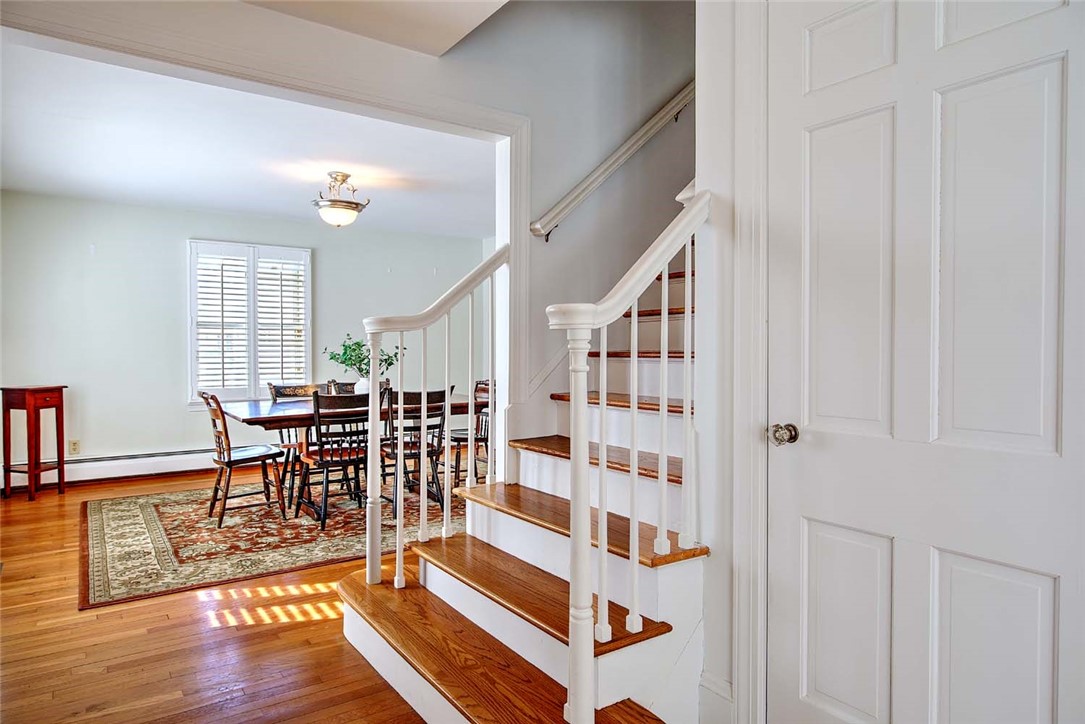 11 Elton Road Barrington, RI 02806 - Photo 3 of 43