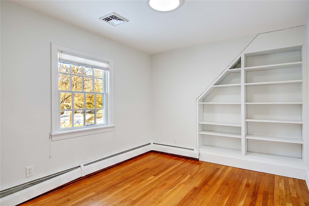 11 Elton Road Barrington, RI 02806 - Photo 31 of 43