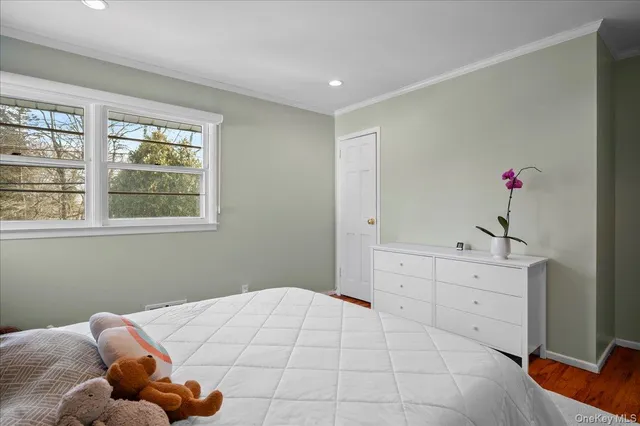 $1,075,000 | 1079 Weaver Street, New Rochelle, NY 10804