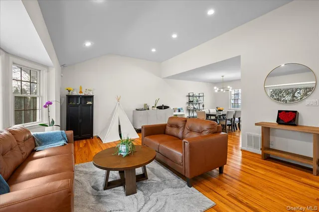 $1,075,000 | 1079 Weaver Street, New Rochelle, NY 10804