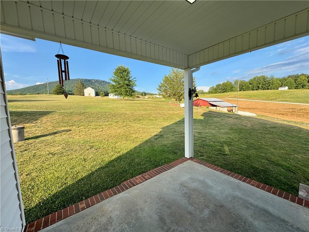 1933 Shoals Road Pinnacle, NC 27043 - Photo 12 of 28 Gallery Image 12
