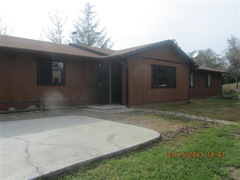 42536 Ranger Cir Way Coarsegold, CA 93614 - Photo 2 of 15 Gallery Image 2