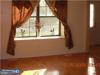 225 Aspen Road Williamstown, NJ 08094 - Photo 4 of 6 Gallery Image 4