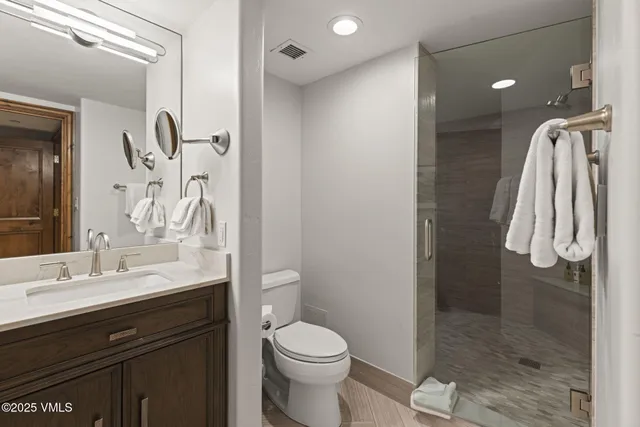 $395,000 | 352 East Meadow Drive, Unit H, Vail, CO 81657