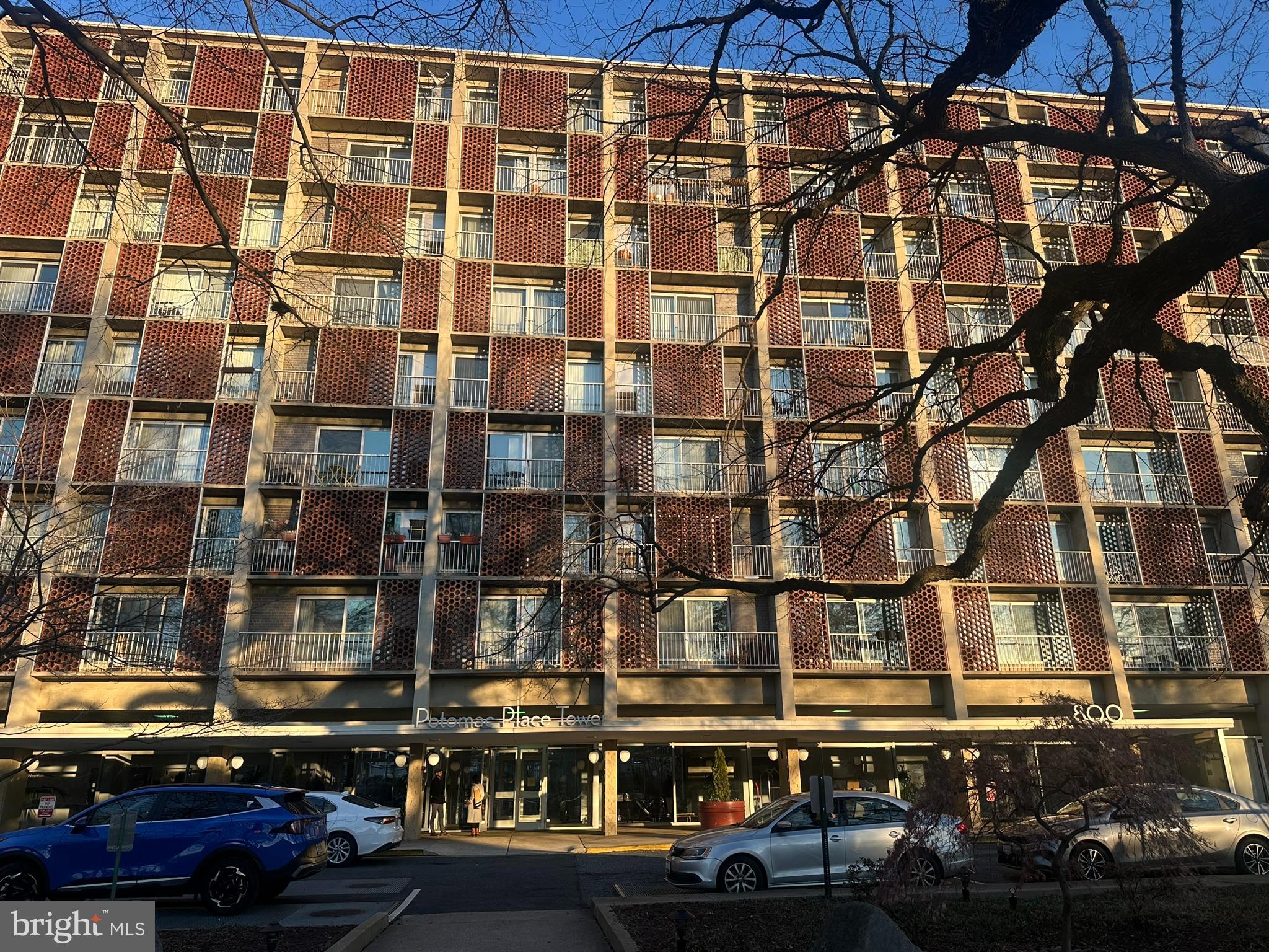 800 4th Street Southwest, Unit S325 Washington, DC 20024 - Photo 2 of 17 front view of a building