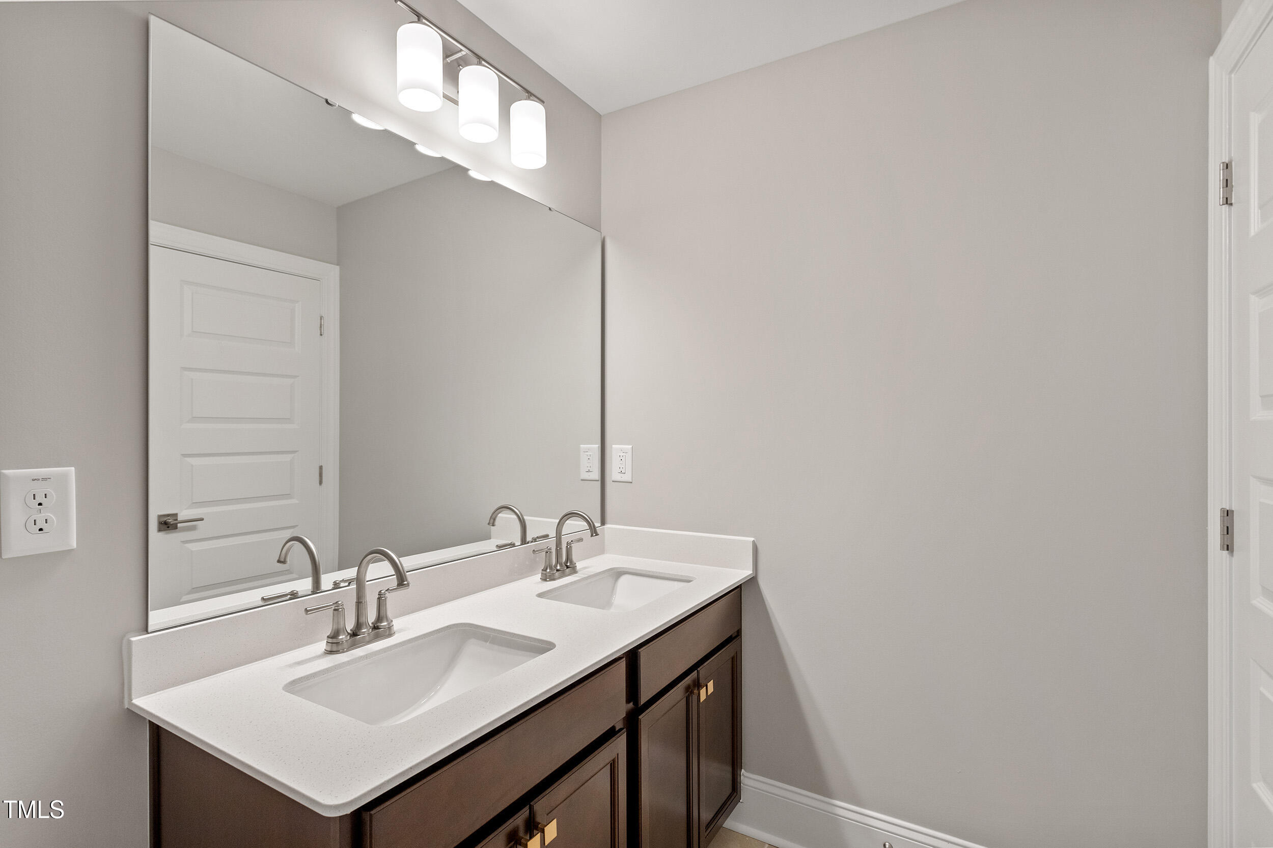 120 Berry Ml Lane, Unit 129 Raleigh, NC 27603 - Photo 29 of 40 FMWeb28