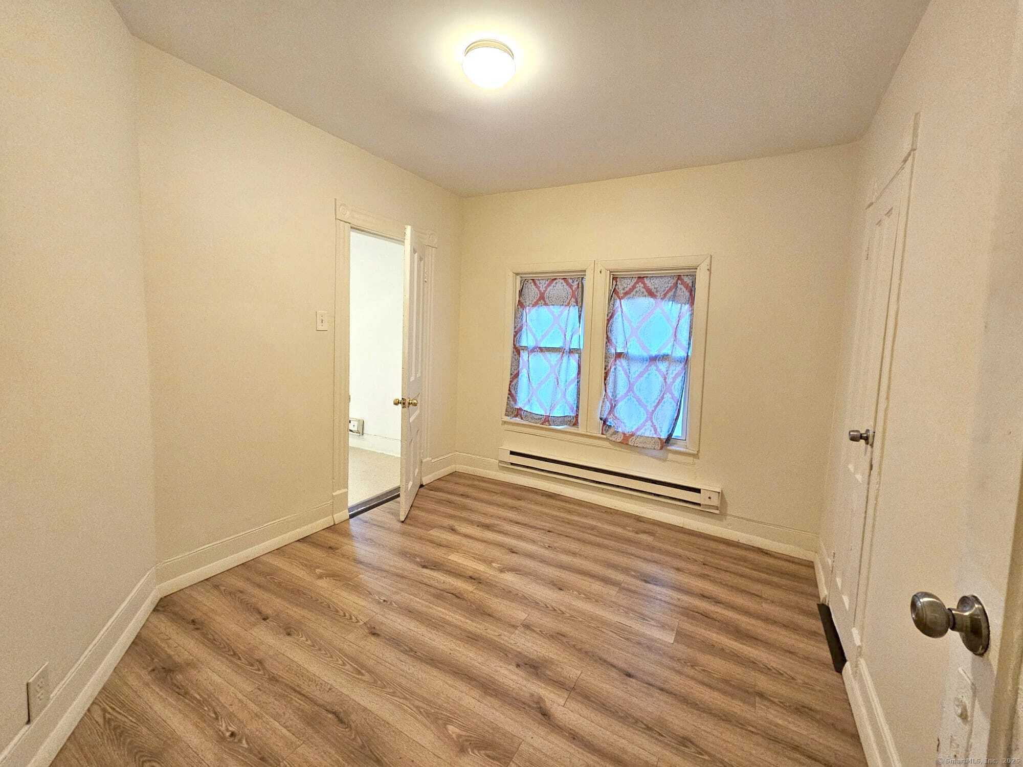 6 Frederick Court, Unit 1 Waterbury, CT 06710 - Photo 4 of 6