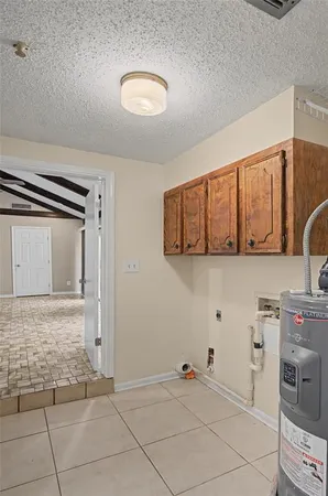 a view of a storage & utility room