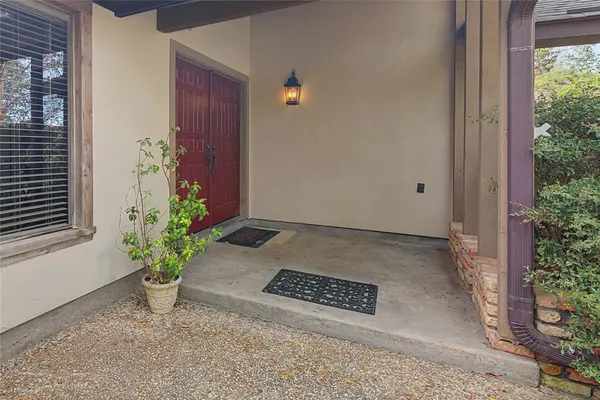 a view of a entryway door of the house