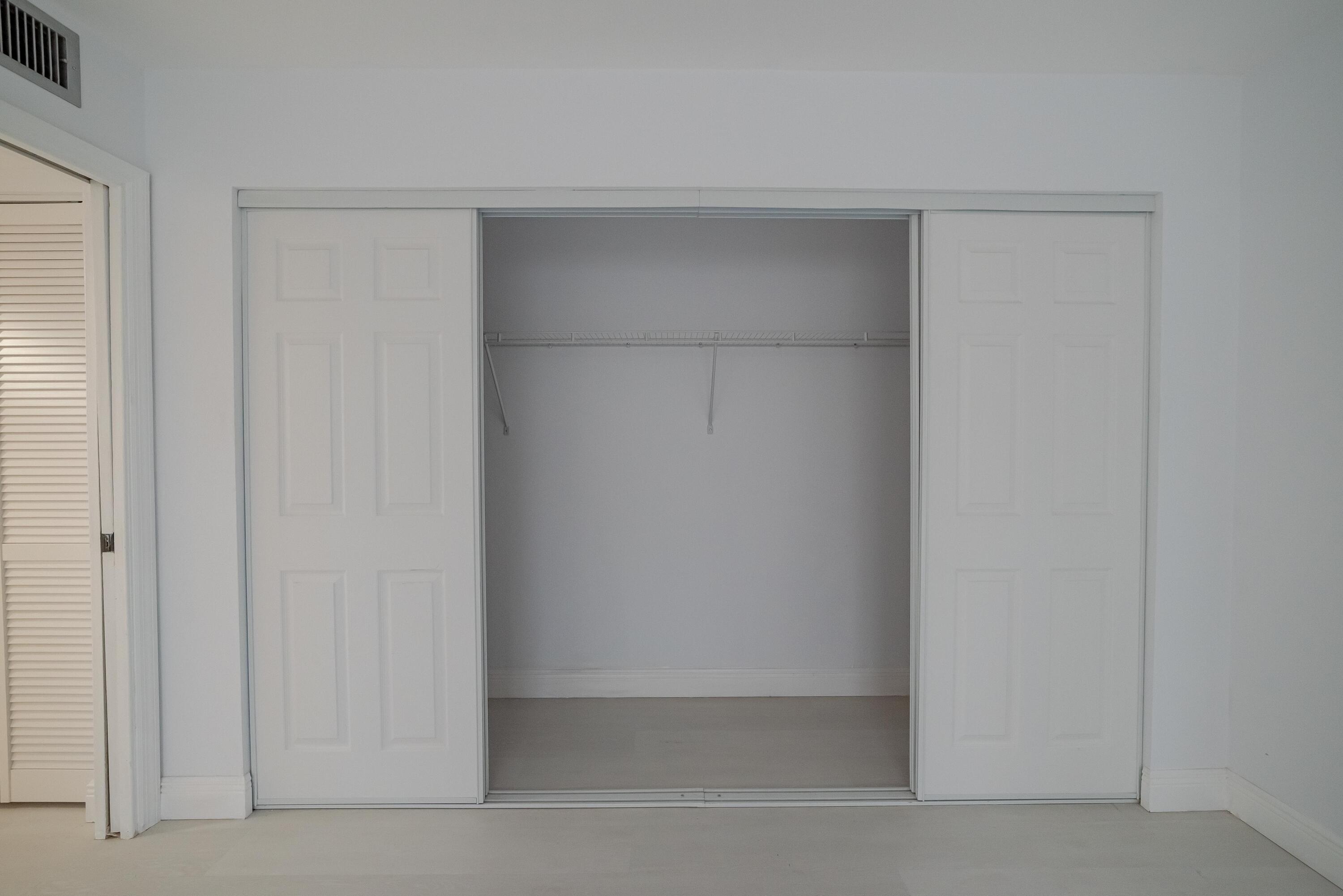 53 Lyndhurst East, Unit C Deerfield Beach, FL 33442 - Photo 16 of 23 a bathroom with a bathtub