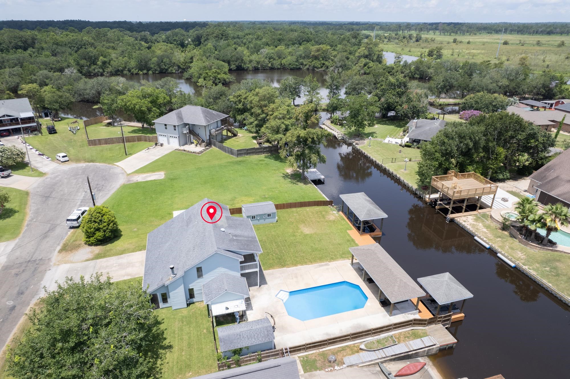 112 Robin Avenue Bridge City, TX 77611 - Photo 2 of 39