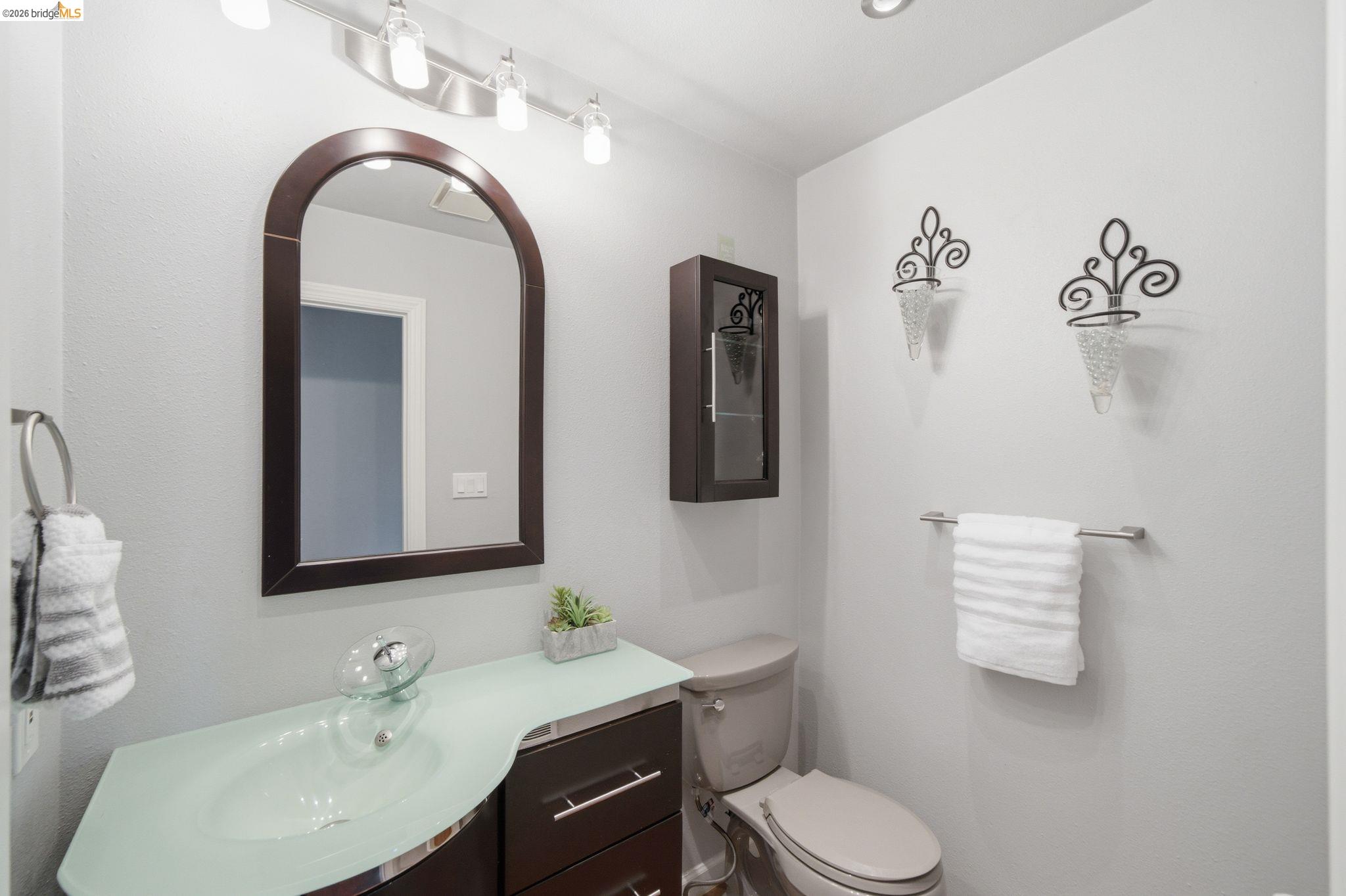 11133 Golf Links Road Oakland, CA 94605 - Photo 41 of 57