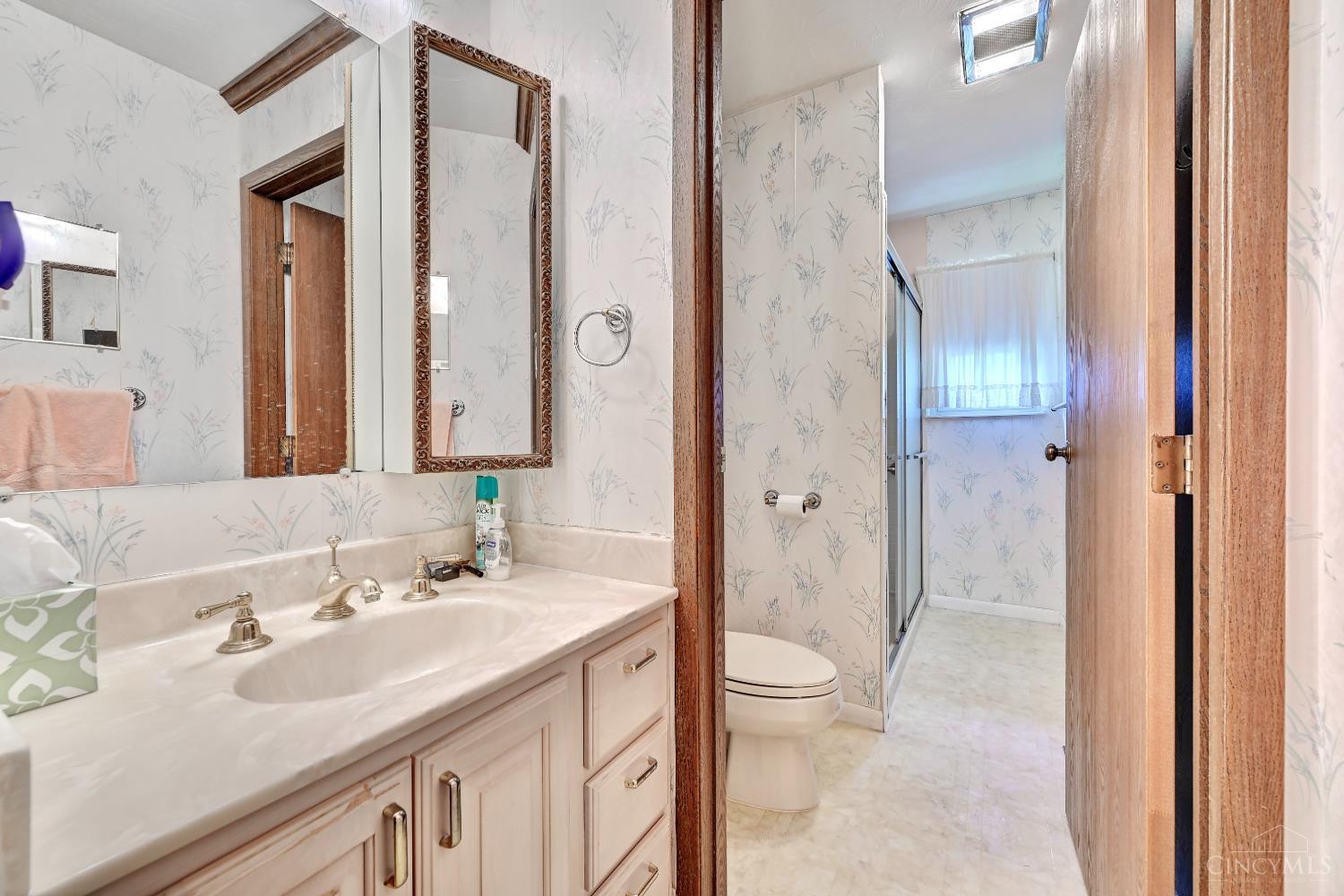 8043 Dimmick Road West Chester, OH 45241 - Photo 18 of 35 2nd Full Bathroom