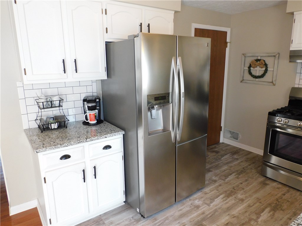 243 West Bend Drive Greece, NY 14612 - Photo 11 of 38